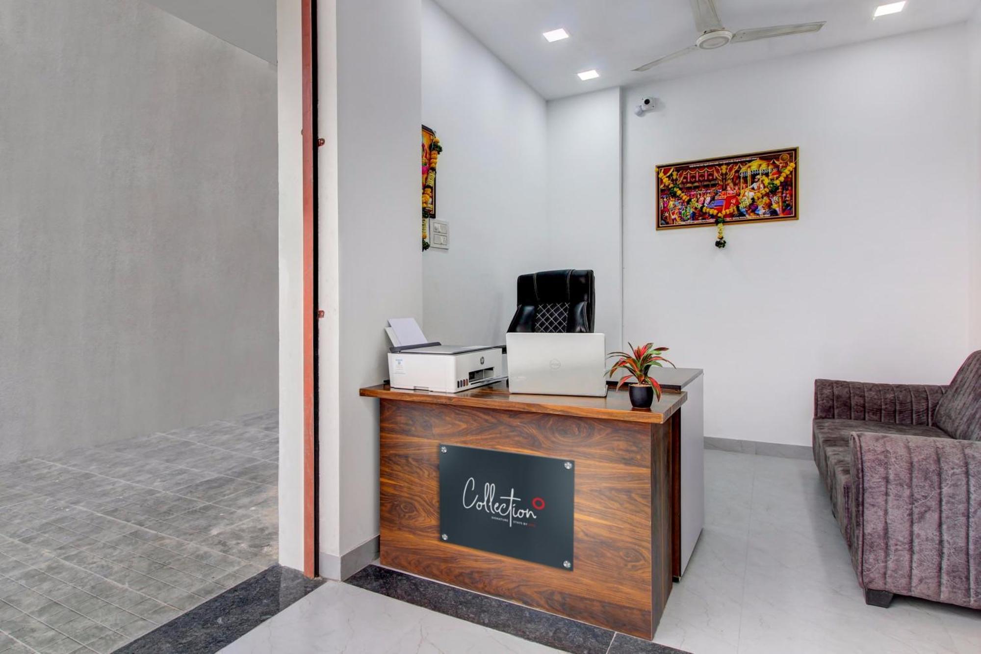 Collection O Crystal Hotel Pimpri-Chinchwad Buitenkant foto